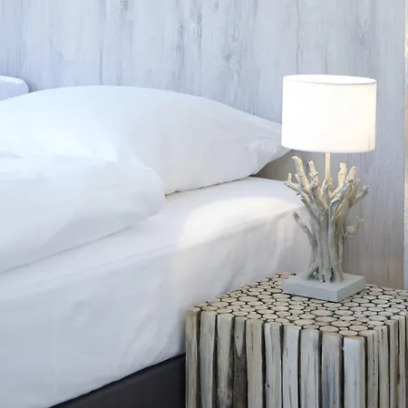 Liegeplatz 13 By Premiere Classe Hotel *