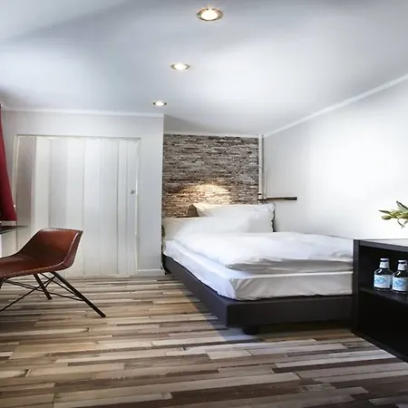 Hotel Liegeplatz 13 By Premiere Classe *